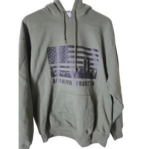 9/11 NEVER FORGOTTEN Army Green American Flag Patriotic Pullover Hoodie SZ L